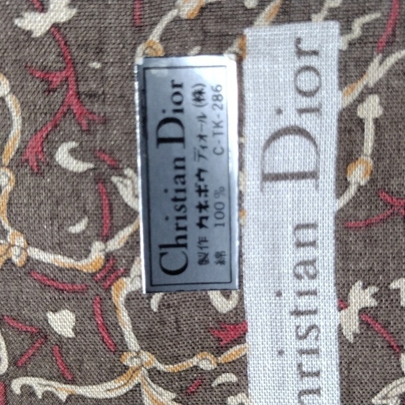CHRISTIAN DIOR Women's 100% Cotton Colorful Print Square Pocket Scarf - 18x18-in - Picture 9 of 9